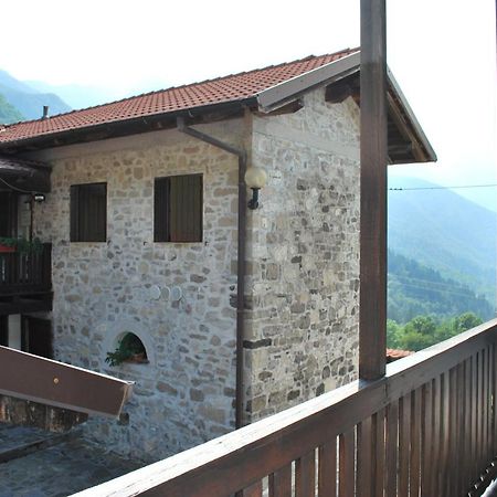 Rifugio Malga Grasia Caprizi Exteriör bild